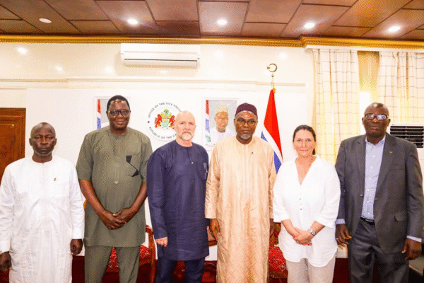 Vice President welcomes delegation from Switzerland