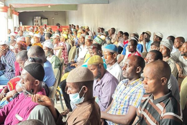 GID engages Guinea community on documentation Guinean community in the Gambia